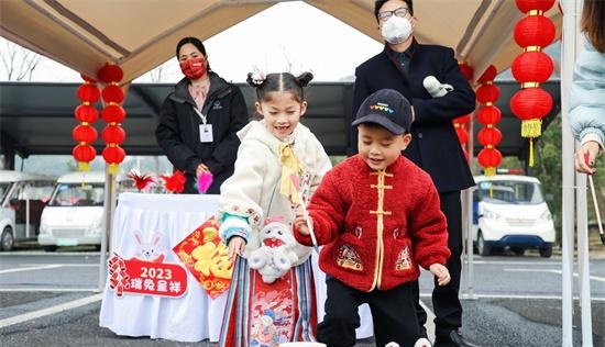 年味浓浓乡愁悠悠 杭州灵山景区举行新年祈福大庙会