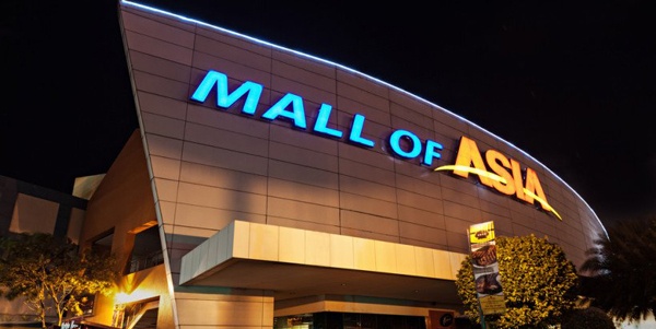 逛逛它们的购物中心，同样是东南亚出国旅游的最优选