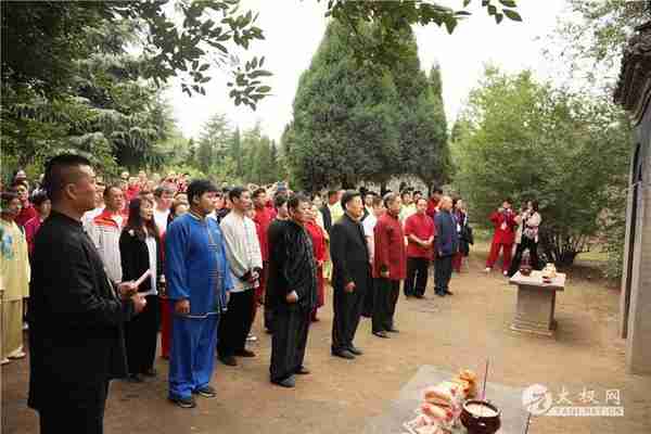 一代太极宗师陈发科铜像落成仪式在太极拳发源地陈家沟举行