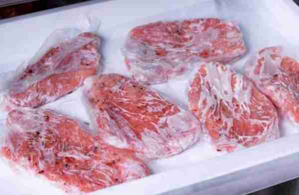 解冻肉，不要用水泡，只需2种调料，10分钟解冻，口感和鲜肉一样