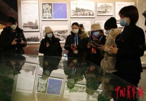 中外记者走进中国铁道博物馆 感受中国铁路发展的百年巨变